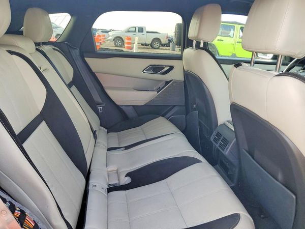 2018 LAND ROVER RANGE ROVER VELAR R-Dynamic SE