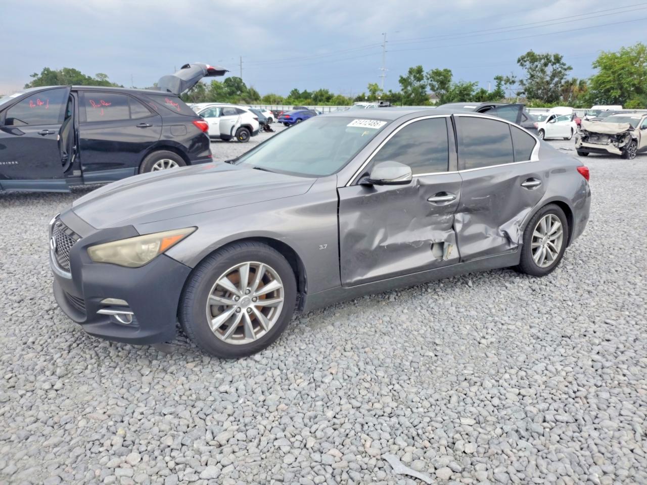 2015 INFINITI Q50