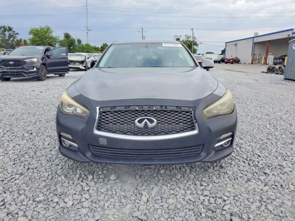 2015 INFINITI Q50
