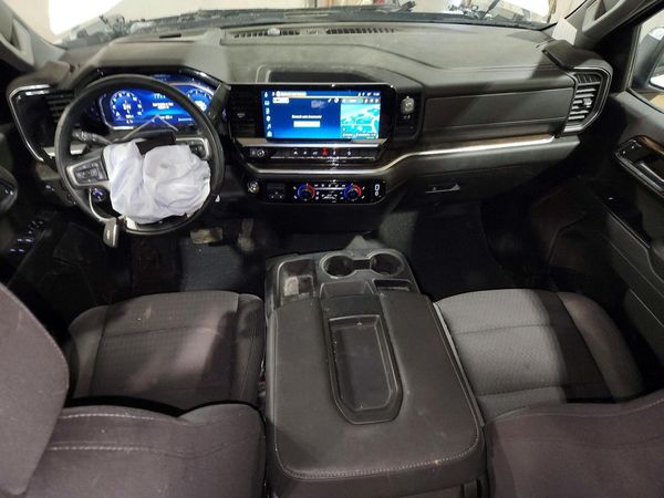 2024 CHEVROLET SILVERADO LT