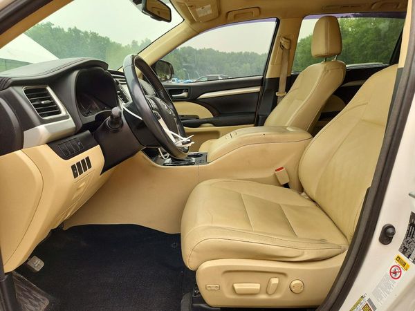 2016 TOYOTA HIGHLANDER Base/Hybrid