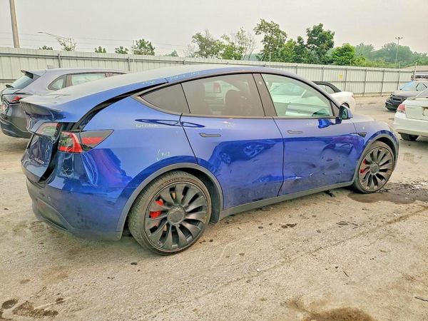 2022 TESLA MODEL Y