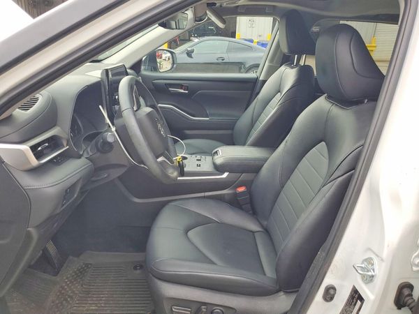 2025 TOYOTA HIGHLANDER LE, XLE, Limited