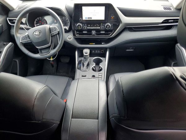2025 TOYOTA HIGHLANDER LE, XLE, Limited