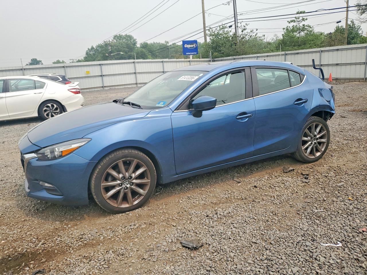 2018 MAZDA 3 Touring