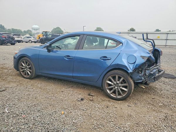 2018 MAZDA 3 Touring