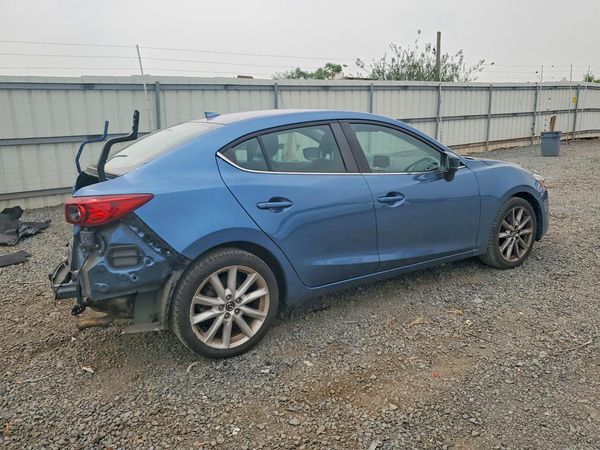 2018 MAZDA 3 Touring
