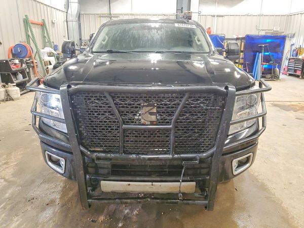 2019 NISSAN TITAN