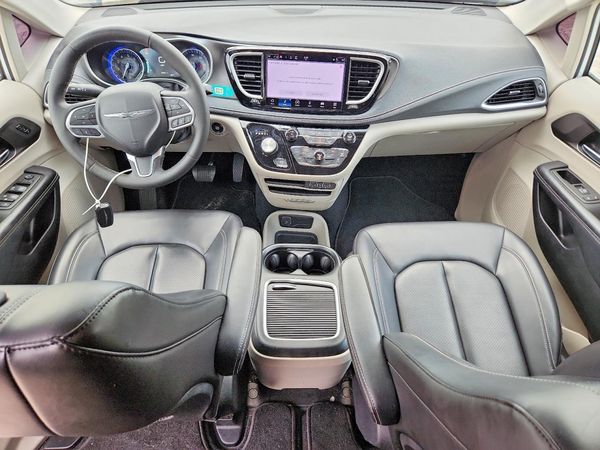2023 CHRYSLER PACIFICA