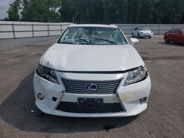 2014 LEXUS ES 300h