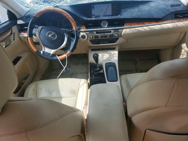 2014 LEXUS ES 300h