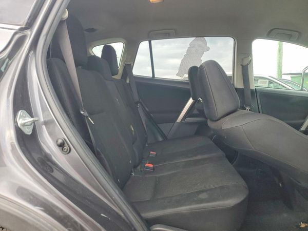 2017 TOYOTA RAV4 LE