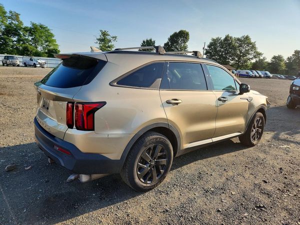2021 KIA SORENTO