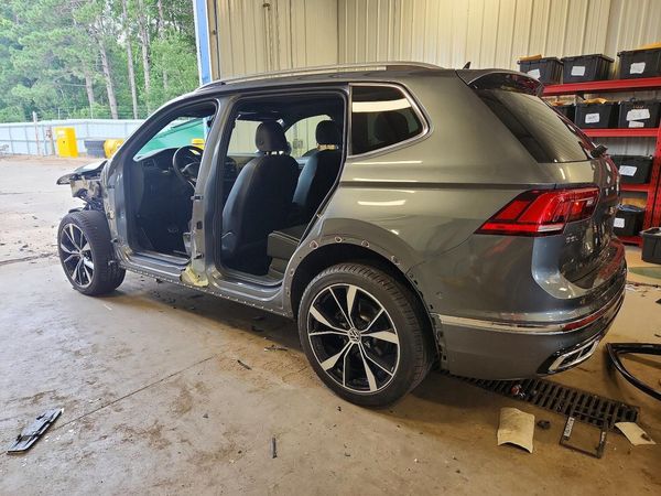 2022 VOLKSWAGEN TIGUAN