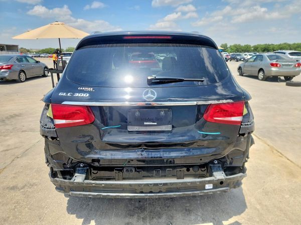 2018 MERCEDES-BENZ GLC