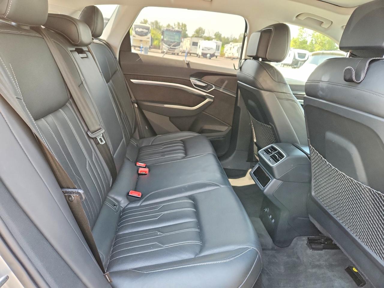 2019 AUDI E-TRON e-tron quattro Prestige