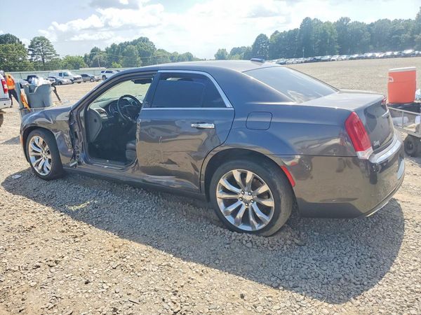 2019 CHRYSLER 300