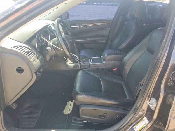 2019 CHRYSLER 300