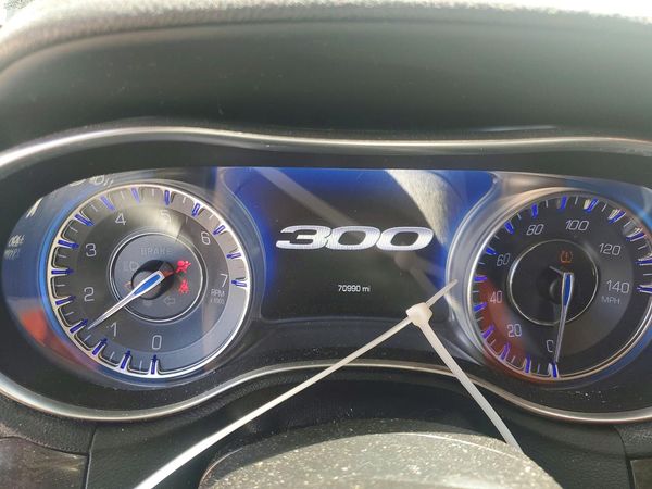 2019 CHRYSLER 300