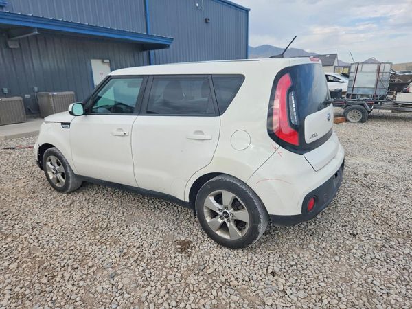 2018 KIA SOUL Base
