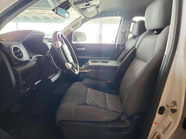 2021 TOYOTA TUNDRA SR5 grade