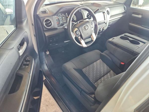 2021 TOYOTA TUNDRA SR5 grade