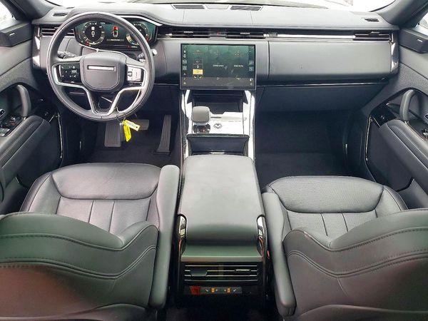 2025 LAND ROVER RANGE ROVER SPORT P360 SE
