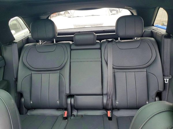 2025 LAND ROVER RANGE ROVER SPORT P360 SE