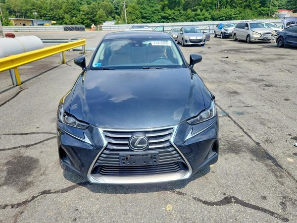 2018 LEXUS IS 300