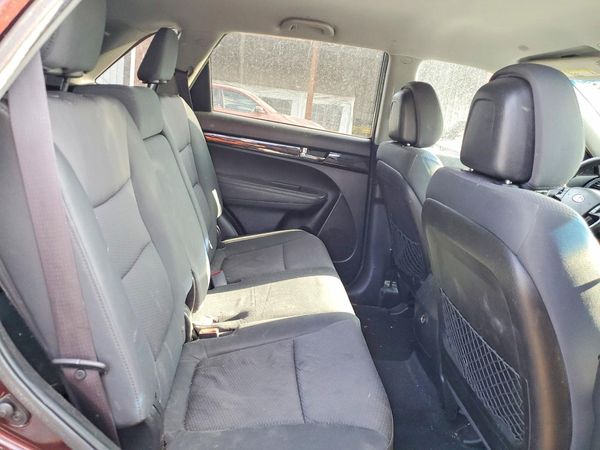 2013 KIA SORENTO Base / LX