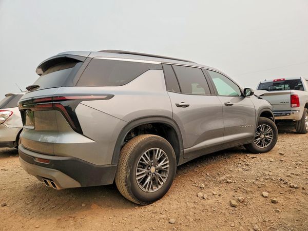 2025 CHEVROLET TRAVERSE LT