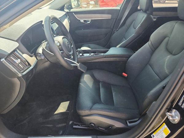 2023 VOLVO S90 Plus Bright with Climate