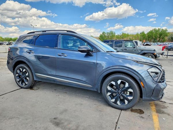 2023 KIA SPORTAGE X-LINE