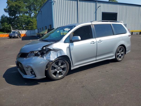 2019 TOYOTA SIENNA