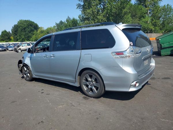 2019 TOYOTA SIENNA SE/SE Premium