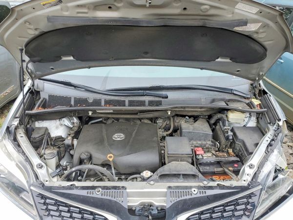 2019 TOYOTA SIENNA SE/SE Premium