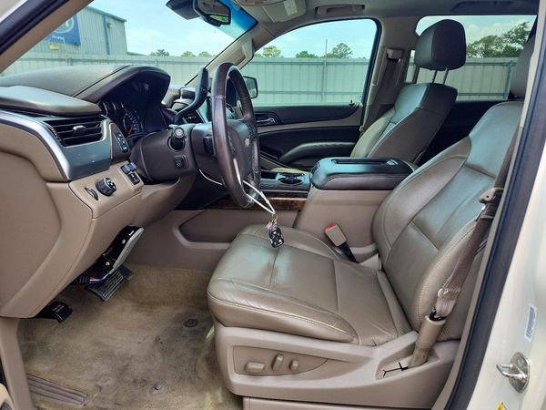 2015 CHEVROLET TAHOE LT — DENT