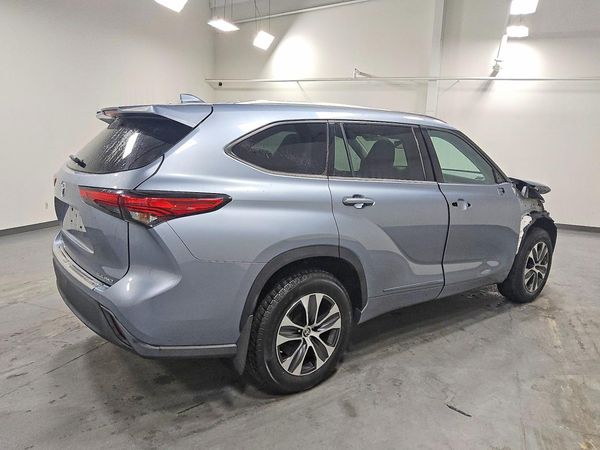 2020 TOYOTA HIGHLANDER XLE Nav