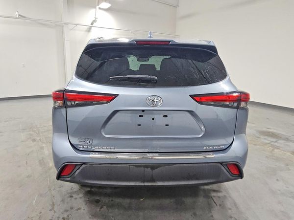 2020 TOYOTA HIGHLANDER XLE Nav