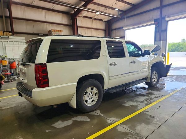 2013 CHEVROLET SUBURBAN LTZ