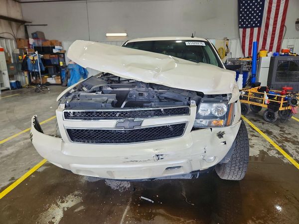 2013 CHEVROLET SUBURBAN LTZ