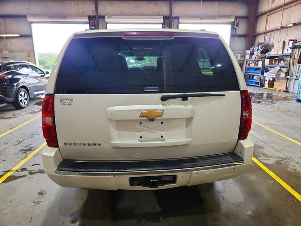 2013 CHEVROLET SUBURBAN LTZ