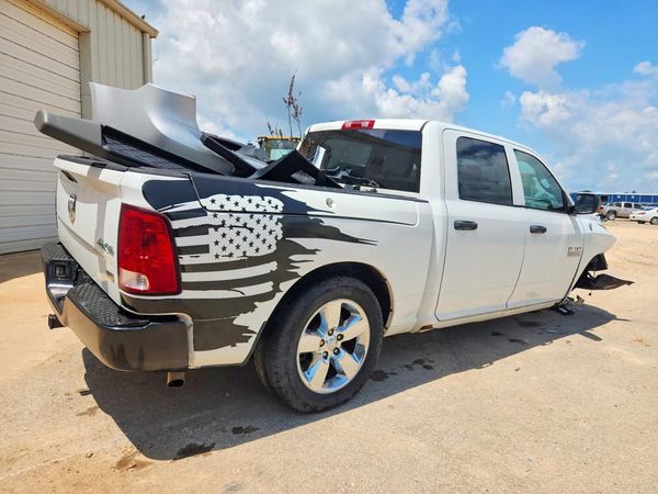 2013 RAM 1500 ST CREW CAB 4X4