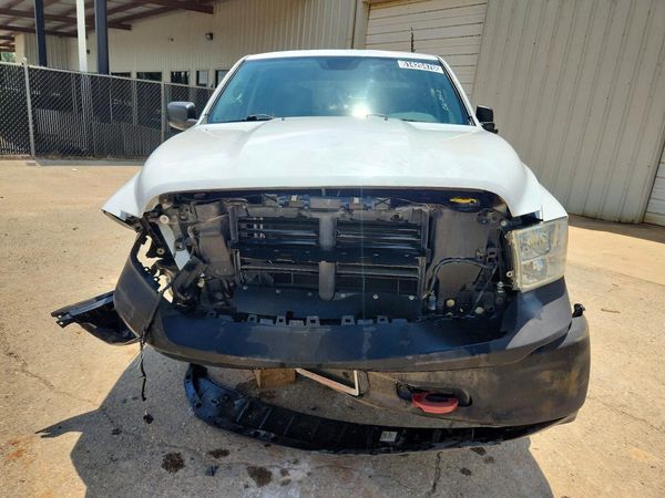 2013 RAM 1500 ST CREW CAB 4X4