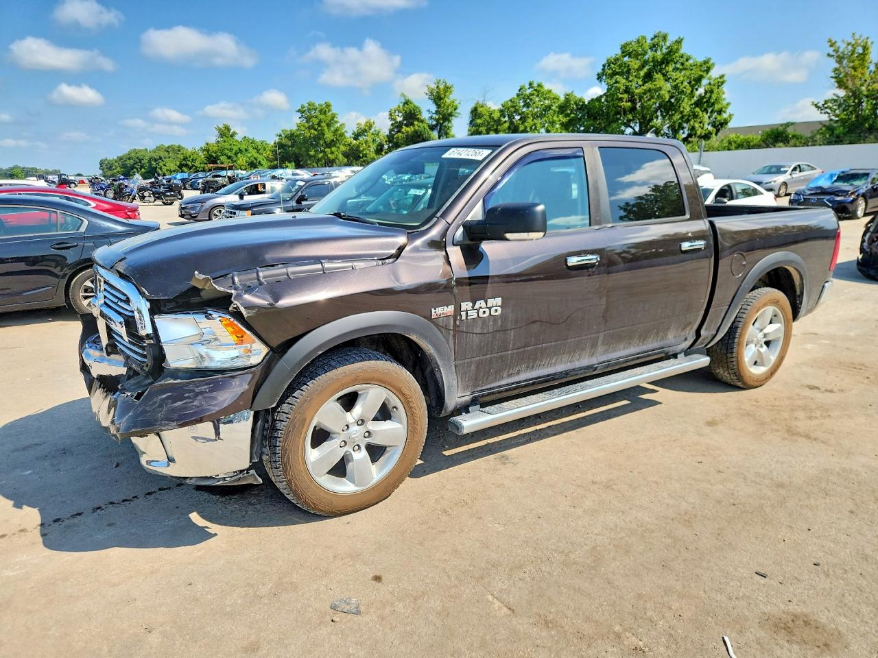 2016 RAM 1500 SLT CREW CAB 4X4