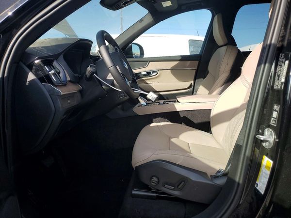 2026 VOLVO XC90 Plus Bright