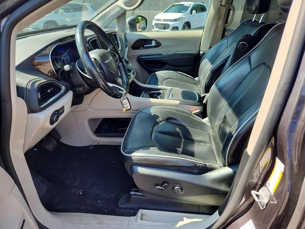 2022 CHRYSLER PACIFICA