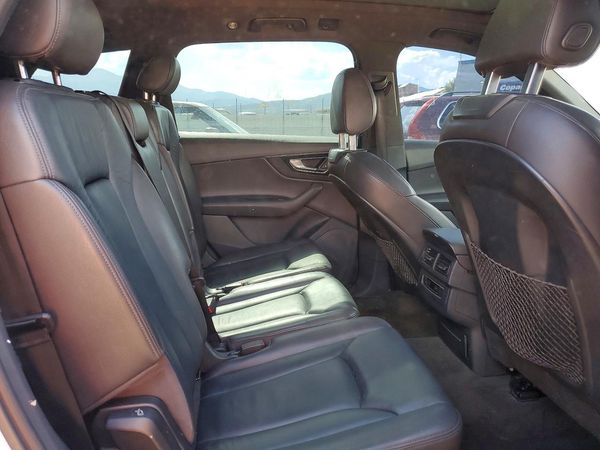 2017 AUDI Q7 quattro Premium