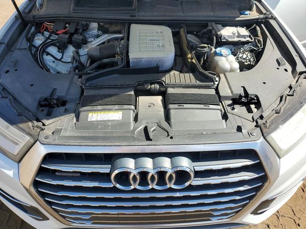 2017 AUDI Q7 quattro Premium