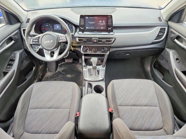 2022 KIA SELTOS LX